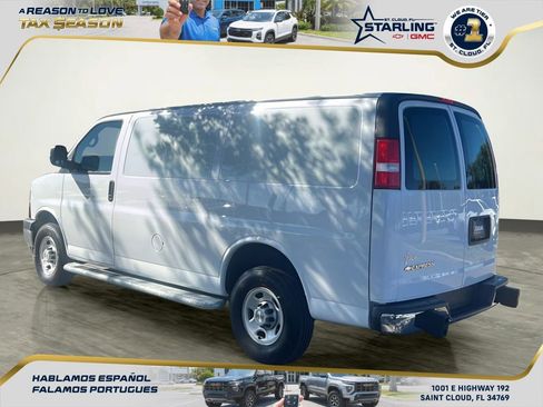 Used 2024 Chevrolet Express 2500 w/ Driver Convenience Package image 4