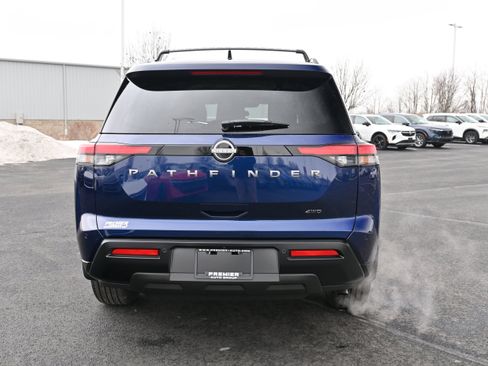 New 2026 Nissan Pathfinder SV image 7