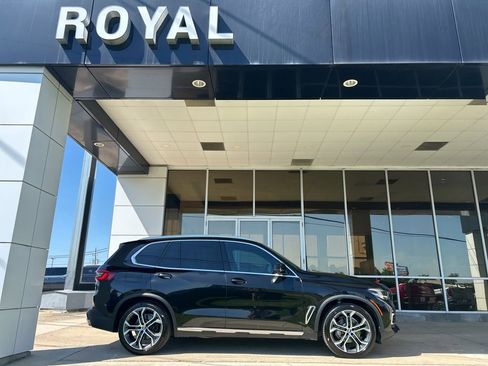 Used 2021 BMW X5 sDrive40i w/ Premium Package RWD image 1