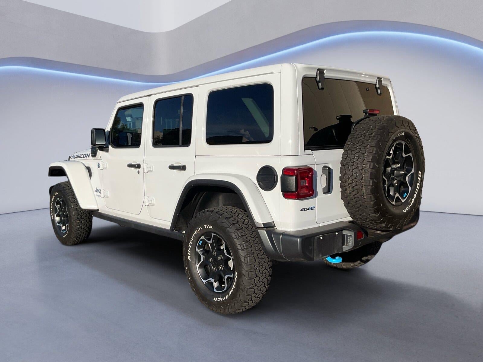 Used 2022 Jeep Wrangler Unlimited Rubicon 4xe AWD/4WD image 3