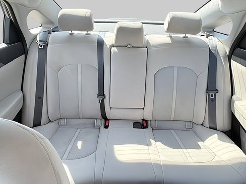 Used 2017 Hyundai Sonata SE FWD image 13