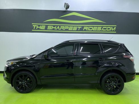 Used 2018 Ford Escape SE w/ SE Sport Appearance Package image 6