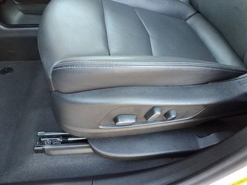 Certified 2025 Cadillac XT5 Premium Luxury image 13