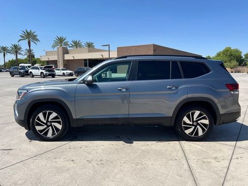Used 2025 Volkswagen Atlas SE AWD/4WD image 7