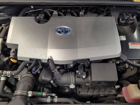 Used 2017 Toyota Prius Two w/ Prius Two Safety Plus Package FWD image 30