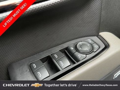 Used 2022 Chevrolet Silverado 1500 ZR2 w/ Technology Package AWD/4WD image 30
