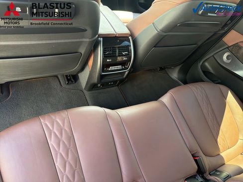 Used 2022 BMW ALPINA XB7 AWD/4WD image 40