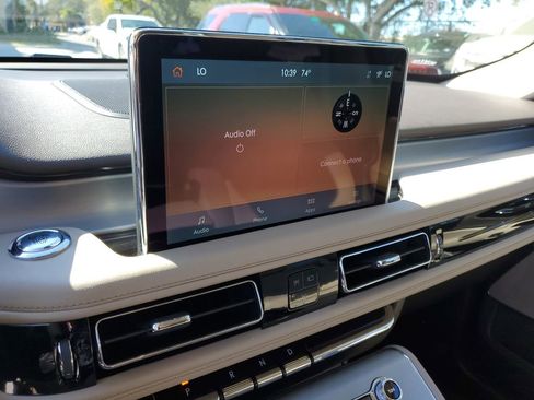 Certified 2023 Lincoln Aviator Standard w/ Premium Package image 28