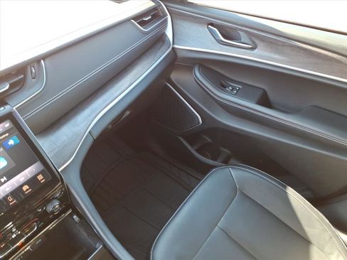 Used 2022 Jeep Grand Cherokee L Limited w/ Trailer Tow Group (B) image 29