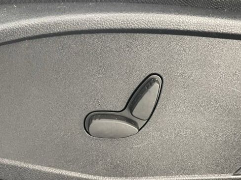 Used 2020 Ford Transit Connect XLT image 34