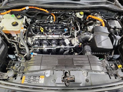 Used 2020 Ford Escape Titanium FWD image 36