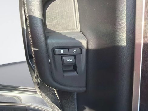 Used 2023 Jeep Grand Cherokee L Limited AWD/4WD image 12