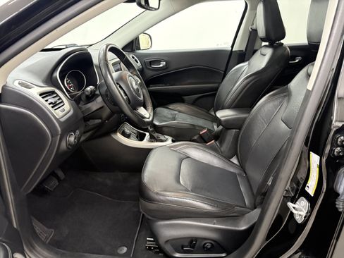 Used 2019 Jeep Compass High Altitude AWD/4WD image 9