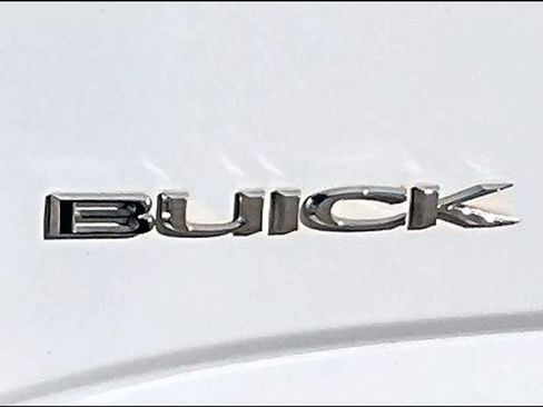 Used 2018 Buick Enclave Essence image 30