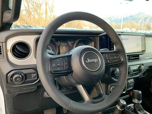 Used 2025 Jeep Wrangler Sport S image 33