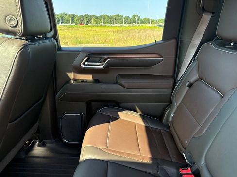 Used 2024 GMC Sierra 1500 Denali w/ Technology Package AWD/4WD image 62