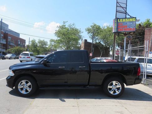 Used 2019 RAM 1500 Express w/ Express Value Package AWD/4WD image 7
