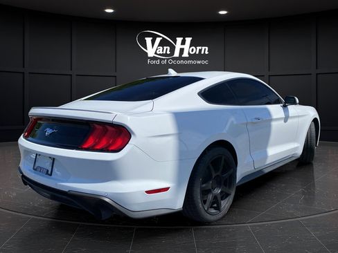 Used 2022 Ford Mustang Premium RWD image 7