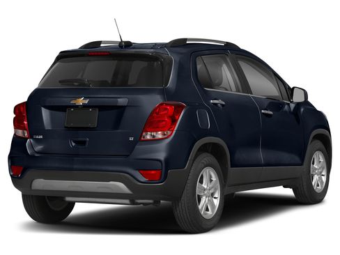 Used 2021 Chevrolet Trax LT w/ Premium Seat Package AWD/4WD image 2