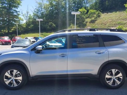 Used 2025 Subaru Ascent Premium AWD/4WD image 7