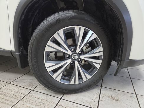 Used 2021 Nissan Rogue SV w/ Premium Package AWD/4WD image 8