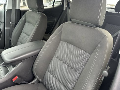 Certified 2023 GMC Terrain SLE w/ Driver Convenience Package FWD image 11