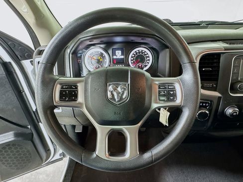 Used 2024 RAM 1500 Classic SLT image 9