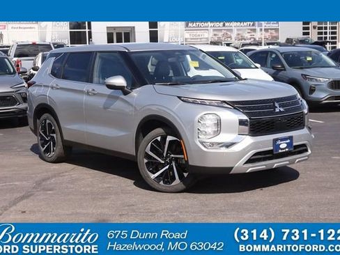 Used 2024 Mitsubishi Outlander SE FWD image 1
