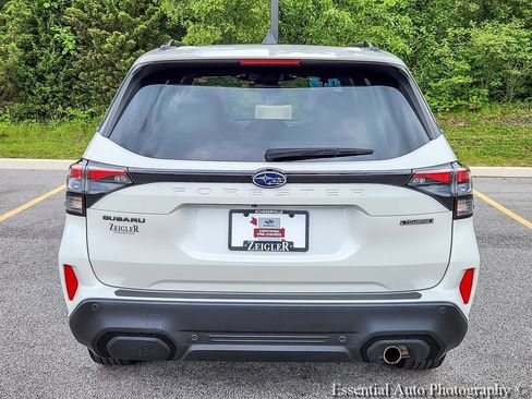 Certified 2025 Subaru Forester Touring AWD/4WD image 5