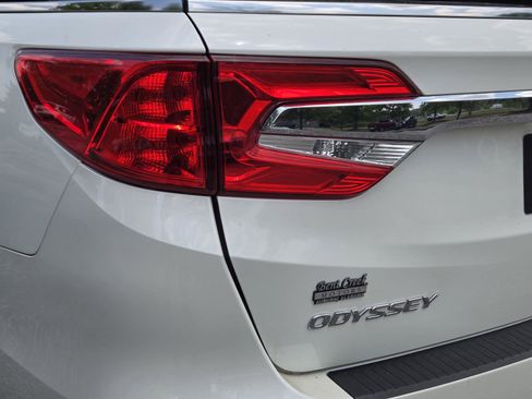 Used 2019 Honda Odyssey EX-L image 9