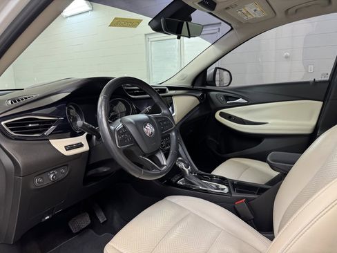Used 2020 Buick Encore GX Essence w/ Experience Buick Package image 28
