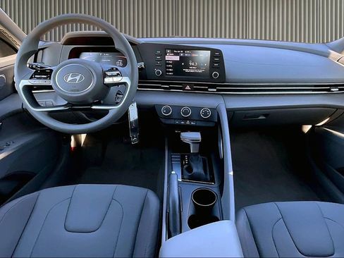 New 2026 Hyundai Elantra SE FWD image 6