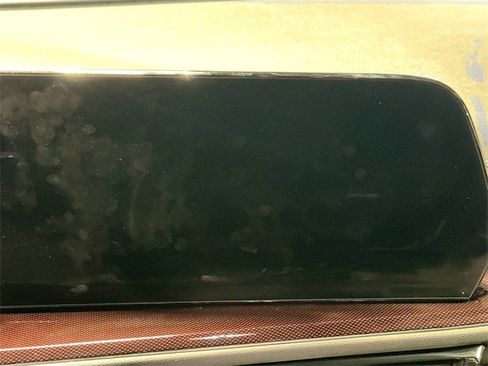 Used 2024 Chevrolet Traverse Z71 image 18