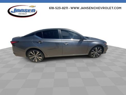 Used 2022 Nissan Altima 2.5 SR FWD image 9