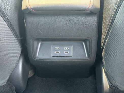 Used 2023 Toyota Corolla SE w/ SE Premium Package FWD image 15