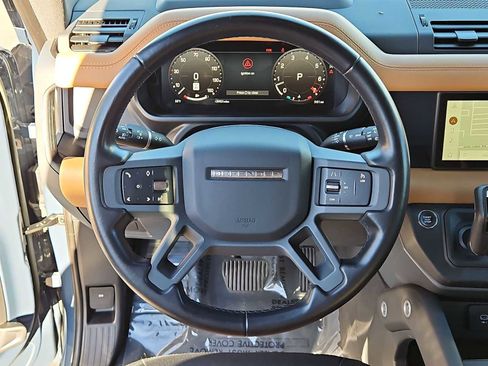 Used 2023 Land Rover Defender 90 X-Dynamic SE image 23