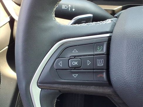 Used 2023 Jeep Grand Cherokee Limited w/ Luxury Tech Group II image 29