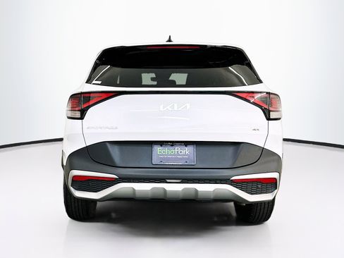 Used 2025 Kia Sportage LX image 7