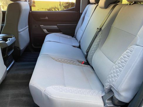 Used 2022 Toyota Tundra SR5 w/ SR5 Convenience Package AWD/4WD image 35