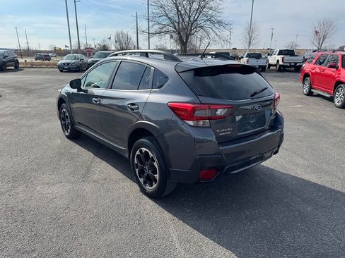 Used 2023 Subaru Crosstrek 2.0i image 2