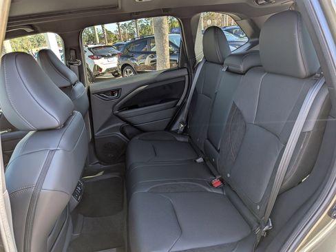 Used 2026 Subaru Forester Touring AWD/4WD image 14