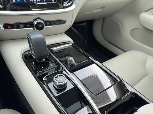 Certified 2023 Volvo S60 T8 Plus image 25