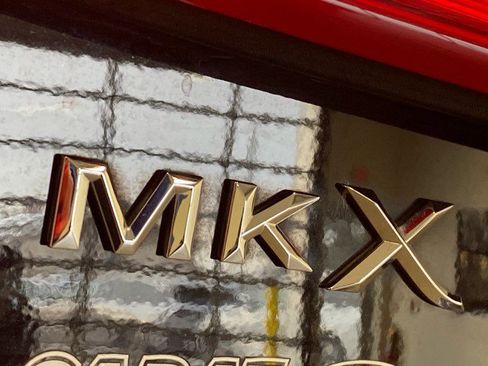 Used 2017 Lincoln MKX Reserve image 7