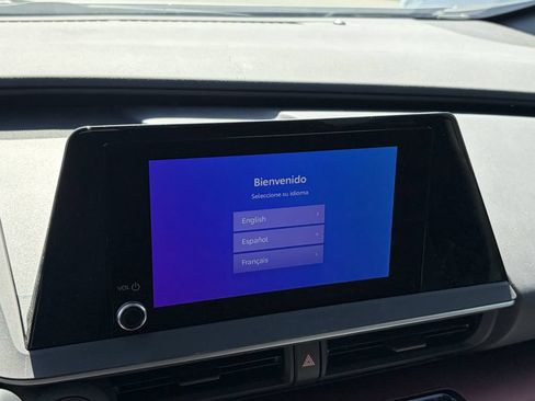 Used 2024 Toyota Prius Prime FWD image 8