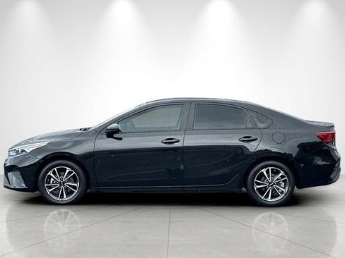 Used 2023 Kia Forte LXS FWD image 7