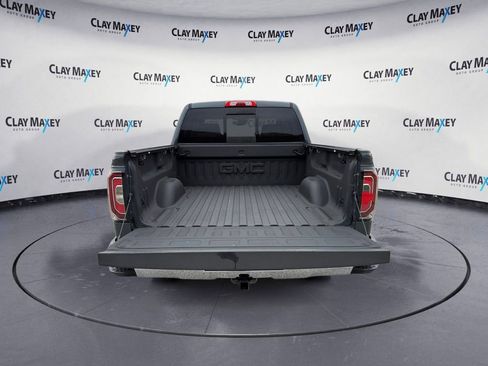 Used 2017 GMC Sierra 1500 SLT image 16