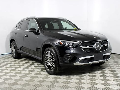Used 2023 Mercedes-Benz GLC 300 4MATIC image 37
