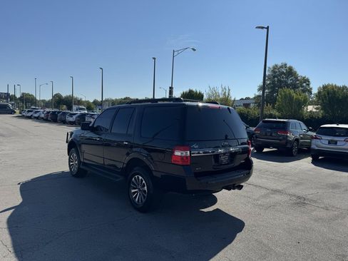 Used 2017 Ford Expedition XLT AWD/4WD image 5
