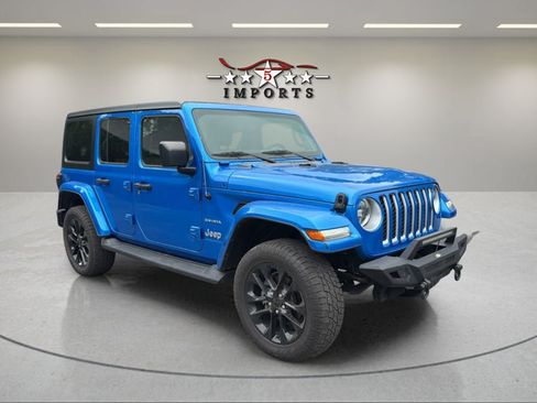 Used 2023 Jeep Wrangler Unlimited Sahara w/ Cold Weather Group AWD/4WD image 7