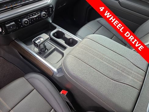 Used 2025 Chevrolet Silverado 1500 High Country w/ Technology Package image 25